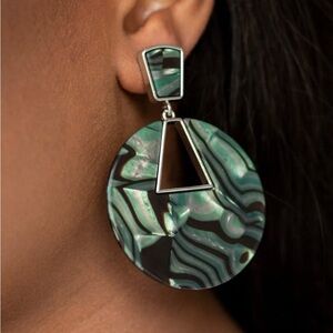 Acrylic Earrings. NWT